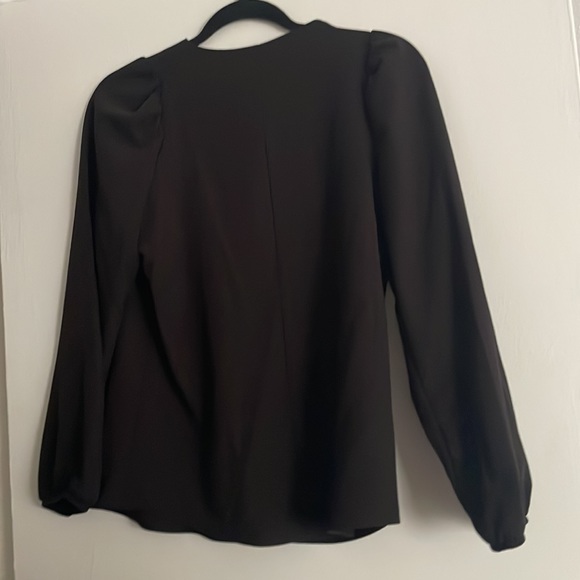 Black top from Supply and demand - Picture 5 of 5